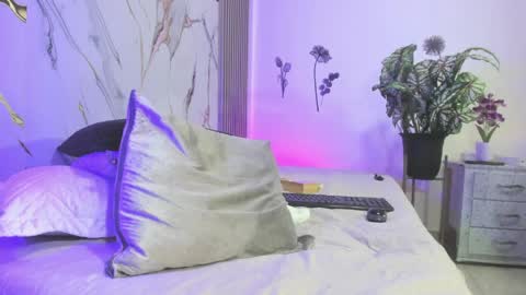 shalomexotic online show from April 2026 11:46:02 AM