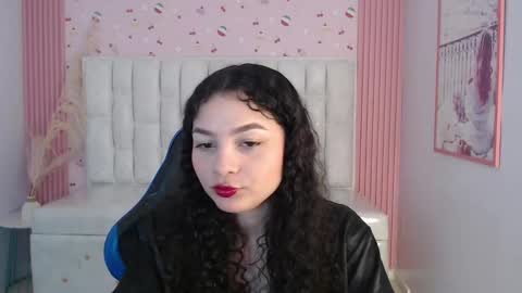 Shalon  online show from October 2025 02:41:01 PM