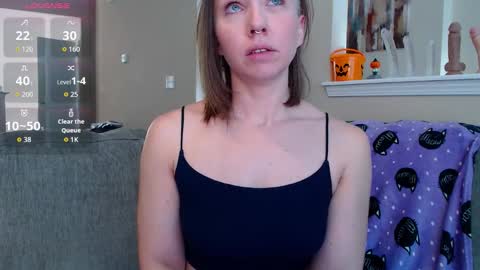 Shalynn online show from October 2025 03:57:02 PM