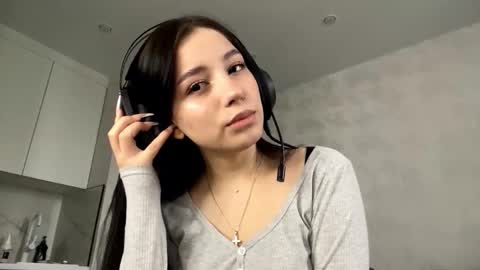 Viola online show from November 2025 07:22:02 AM