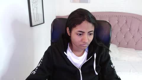 shanelle online show from November 2025 03:08:02 AM