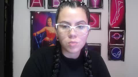Snapshot of shanellmoore chatting on December 2024 04:31:01 PM Shanell Moore online show from December 2024 04:31:01 PM
