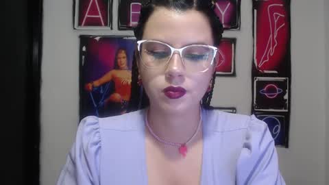 Snapshot of shanellmoore chatting on December 2024 07:17:02 PM Shanell Moore online show from December 2024 07:17:02 PM