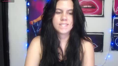 Snapshot of shanellmoore chatting on February 2025 11:13:01 PM Shanell Moore online show from February 2025 11:13:01 PM