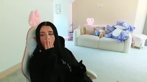 Shanmais online show from September 2025 10:48:02 AM