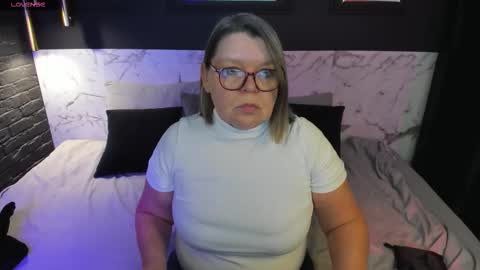 Shannon online show from November 2025 11:55:02 AM