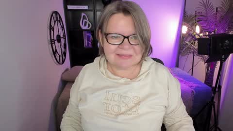 Shannon online show from April 2026 05:05:01 AM