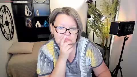 Snapshot of shannonshine chatting on July 2026 05:11:01 AM Shannon online show from July 2026 05:11:01 AM