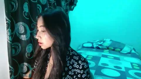 shantal_101 online show from December 2025 03:45:02 AM