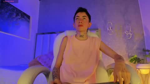 Snapshot of shantal_thompson21 chatting on May 2026 11:06:01 AM Shantal online show from May 2026 11:06:01 AM