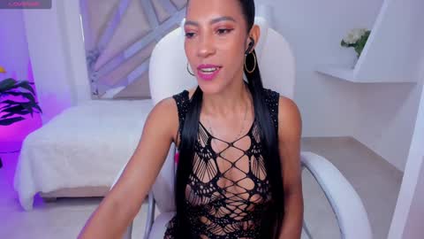 Snapshot of shantall_wills chatting on January 2025 08:15:02 PM Shantall wills online show from January 2025 08:15:02 PM