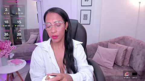 Snapshot of shantall_wills chatting on November 2025 07:45:02 PM Shantall wills online show from November 2025 07:45:02 PM