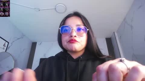 Shantall online show from October 2025 09:39:01 PM