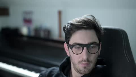 Snapshot of shape80 chatting on December 2025 09:14:02 AM frenchy boy online show from December 2025 09:14:02 AM