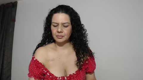 sharickleon11 online show from February 2025 01:40:02 AM