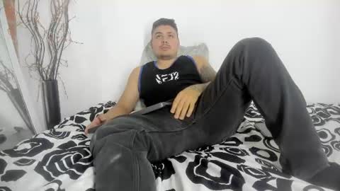 Snapshot of sharkmerlin chatting on July 2026 05:57:01 AM jhon deibyd online show from July 2026 05:57:01 AM