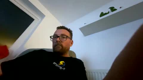 Snapshot of sharksboy16 chatting on February 2026 08:07:01 PM Sharksboy online show from February 2026 08:07:01 PM