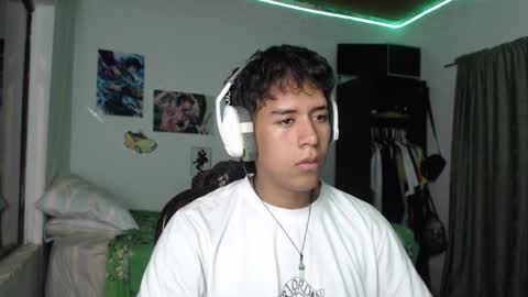 Snapshot of sharky_g chatting on January 2025 08:00:02 AM Frqnko online show from January 2025 08:00:02 AM