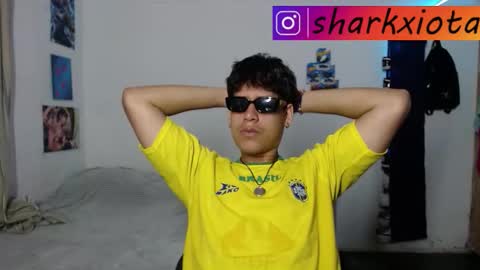 Snapshot of sharky_g chatting on November 2025 04:56:02 AM Frqnko online show from November 2025 04:56:02 AM