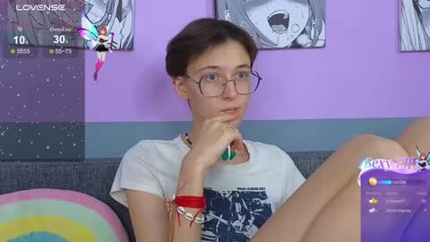 Snapshot of sharli_rose chatting on January 2025 03:59:02 PM Sharli online show from January 2025 03:59:02 PM