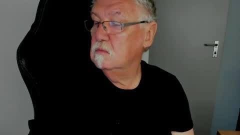 sharlots_pet online show from May 2026 08:32:02 AM