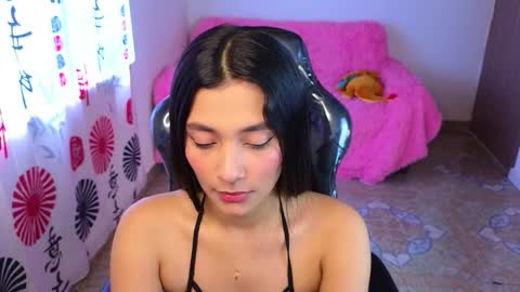 Snapshot of sharlott_pamela chatting on November 2025 04:51:01 PM Pamela online show from November 2025 04:51:01 PM