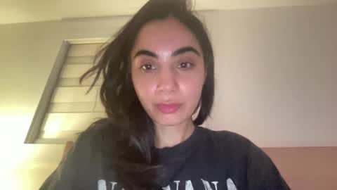 Snapshot of sharnn_b chatting on November 2025 05:57:02 AM sharnn_b online show from November 2025 05:57:02 AM