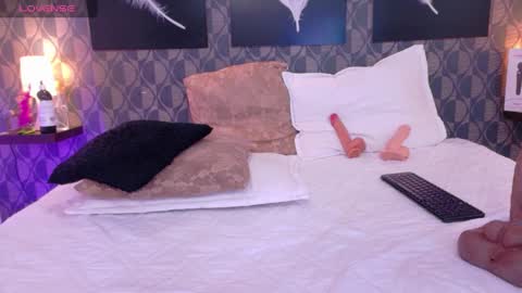 Sharom  online show from March 2025 10:55:02 PM