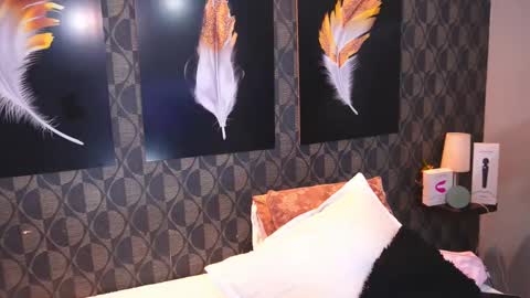 Sharom  online show from March 2026 07:09:01 PM