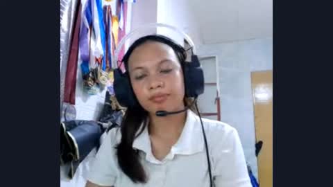 Snapshot of shauntefenceroy chatting on October 2025 06:46:01 AM Molly online show from October 2025 06:46:01 AM