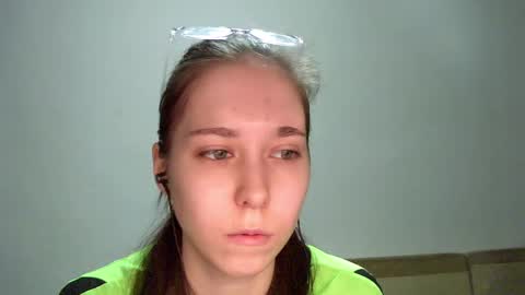 Annette online show from December 2025 05:23:01 AM