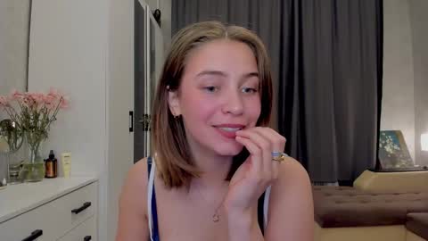 Snapshot of shawty__mariaa chatting on September 2025 04:19:02 PM shawty__mariaa online show from September 2025 04:19:02 PM