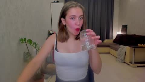 Snapshot of shawty__mariaa chatting on October 2025 02:47:02 PM shawty__mariaa online show from October 2025 02:47:02 PM