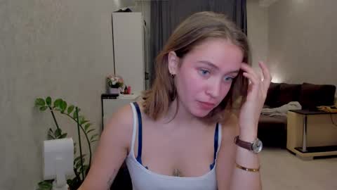 Snapshot of shawty__mariaa chatting on October 2025 02:06:02 PM shawty__mariaa online show from October 2025 02:06:02 PM