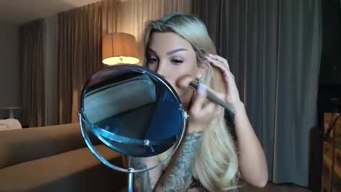 shayblonde online show from November 2025 08:51:01 PM