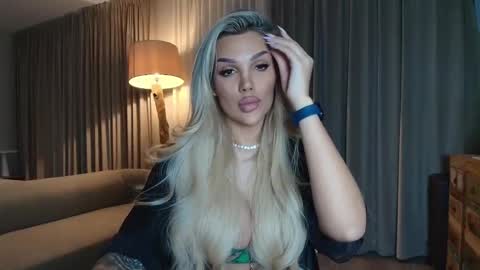 shayblonde online show from November 2025 07:58:01 PM