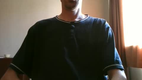 Snapshot of shedevr02 chatting on October 2025 08:15:02 AM Roger online show from October 2025 08:15:02 AM