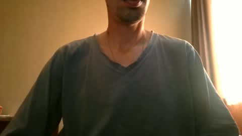 Snapshot of shedevr02 chatting on May 2026 09:06:01 AM Roger online show from May 2026 09:06:01 AM