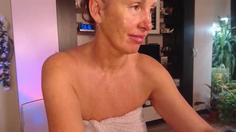 Sheila GMT 2 Tuesday Wednesday Friday Saturday Sunday- 8  5  online show from October 2025 05:29:02 AM