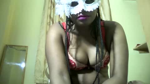 Snapshot of shellynewest chatting on November 2025 09:06:01 PM shelly online show from November 2025 09:06:01 PM