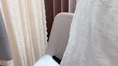 Snapshot of shellysan chatting on November 2025 01:18:02 AM Shelly online show from November 2025 01:18:02 AM