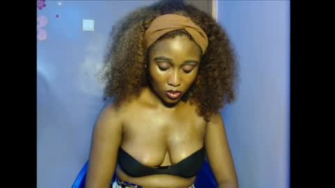 Snapshot of shena_xnomy chatting on June 2026 07:02:01 AM Favour online show from June 2026 07:02:01 AM