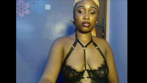 Snapshot of shena_xnomy chatting on July 2026 03:14:02 PM Favour online show from July 2026 03:14:02 PM