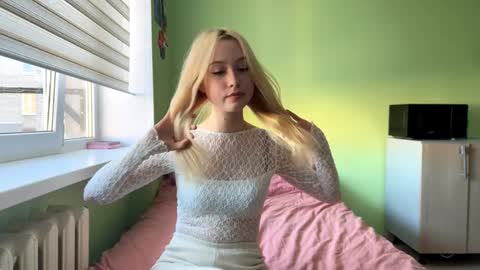 Snapshot of sherleychamblin chatting on March 2026 01:40:02 PM sherleychamblin online show from March 2026 01:40:02 PM