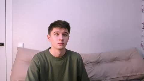 Max online show from November 2025 06:32:01 PM