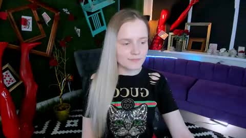 Snapshot of sherributlers chatting on May 2026 09:04:02 AM Sweet Sherri online show from May 2026 09:04:02 AM