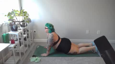 Snapshot of sheshyneshy chatting on February 2026 01:49:02 PM Shesh online show from February 2026 01:49:02 PM