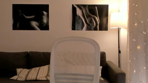 Snapshot of shesleepsnaked chatting on July 2026 04:02:02 PM shesleepsnaked online show from July 2026 04:02:02 PM