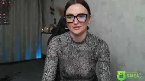 Snapshot of sheslike_firstlove chatting on February 2025 04:24:01 PM Vanessa online show from February 2025 04:24:01 PM