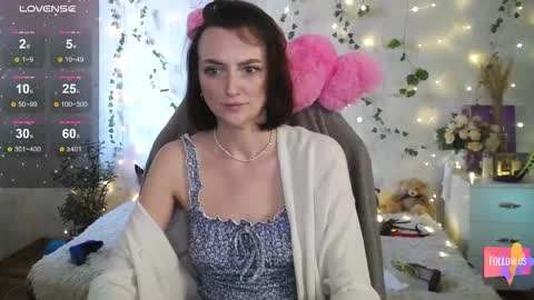 Snapshot of sheslike_firstlove chatting on November 2025 07:27:01 AM Vanessa online show from November 2025 07:27:01 AM